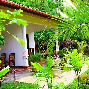 Guest house Priyavimana, Habarana
